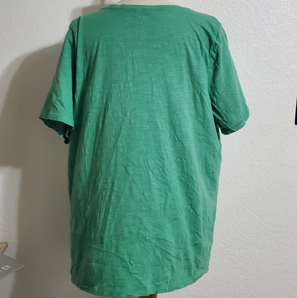 SALE **New Ladies Green Tee** - Picture 4 of 7